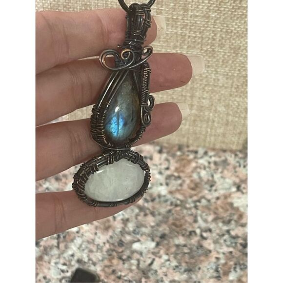 Moonstone + Labradorite Copper Wrapped Pendant - Picture 5 of 6